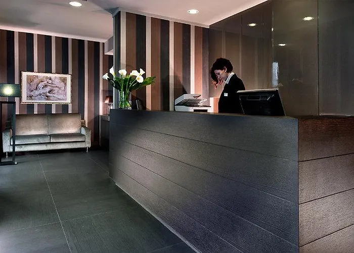 C-外交官酒店 4*