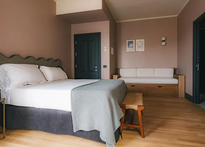 C-外交官酒店 酒店